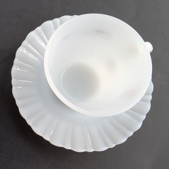 VTG MCM Opal Milk Glass 2 Cups w/Saucers Termocrisa Rare Fire King Pyrex - Picture 7 of 16